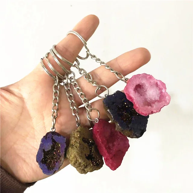 

Wholesale hot quartz crafts healing stones colorful aura agate geode crystals keychain for decoration