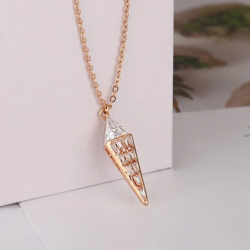 

Rose Gold Plated Titanium Steel Necklace Women's Zirconia Triangle Geometric Ice Cream Pendant Necklace