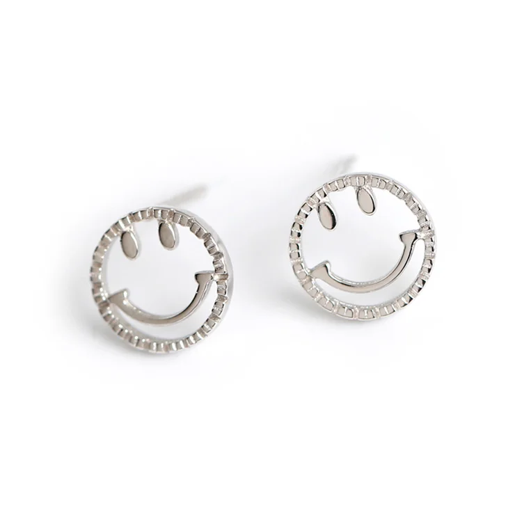 

Wholesale smaile face earing round retro stud earrings