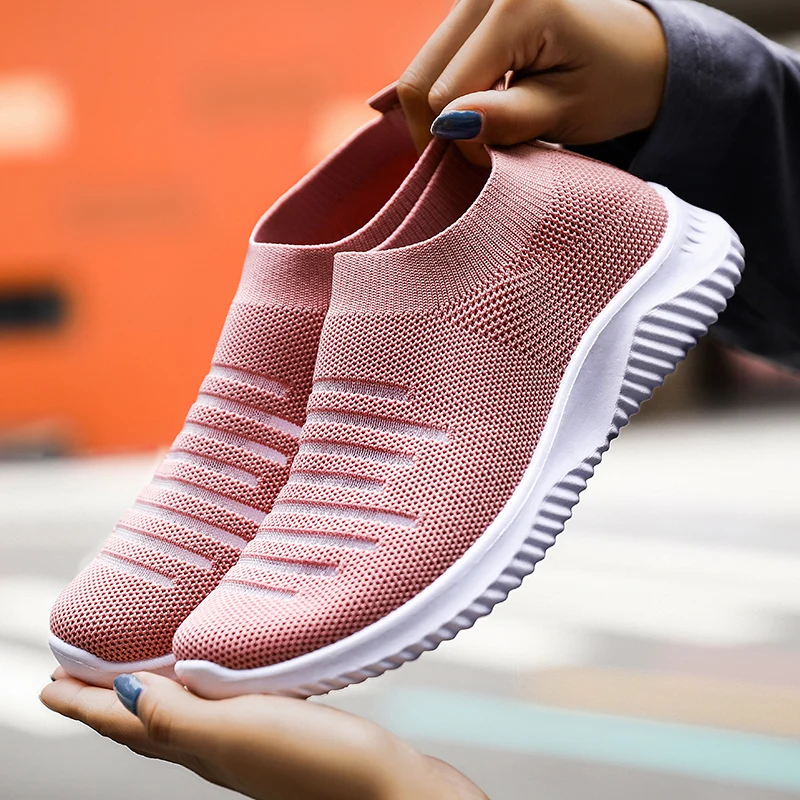 

2020 hot sale new fashion comfortable soft breathable mesh running sneakers women casual women's fashion sneakers cheap