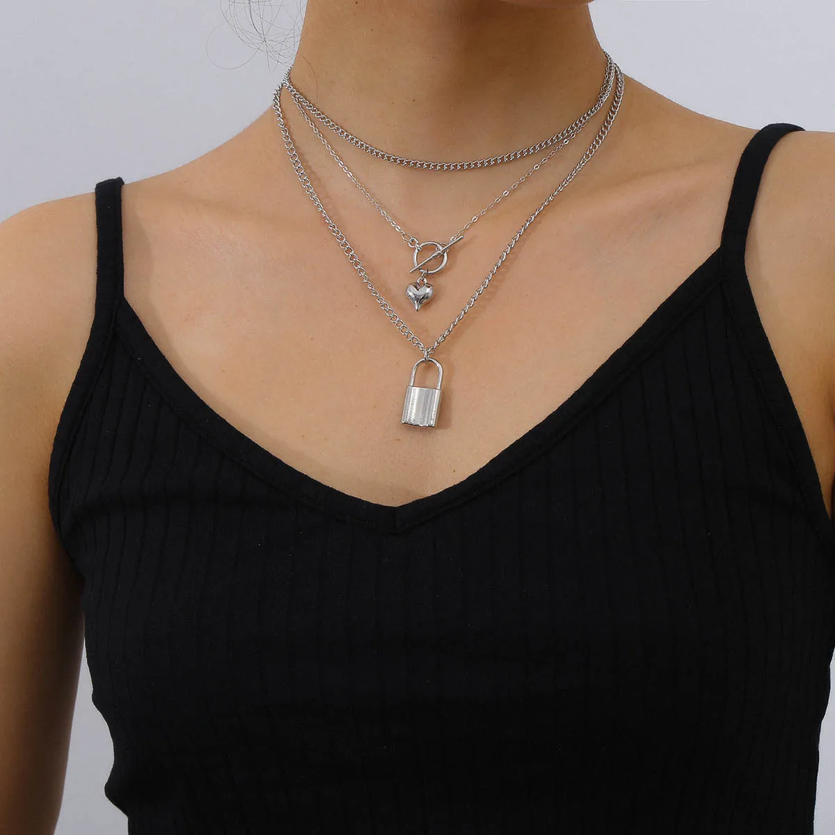 

2020 Beat Selling 3 Layer Thin Link Chian Love Heart Necklace Multilayer Lock Pendant Necklace, Picture color