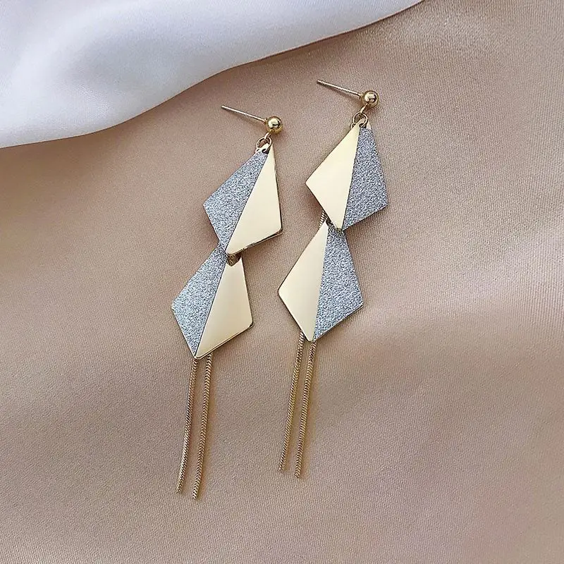 

Earring Qingdao Cartons Shrimp Weiner Curved T Stand Cowboy Quirky Alcohol Sakura Earrings
