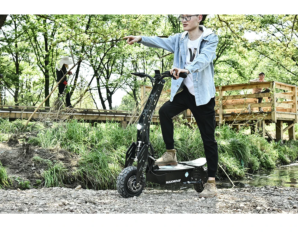 

2021 New Model 2000W 48V15Ah Dual Hub Motor CE Certificate High Speed Luxury Design Green Power Off-road Electric Scooter