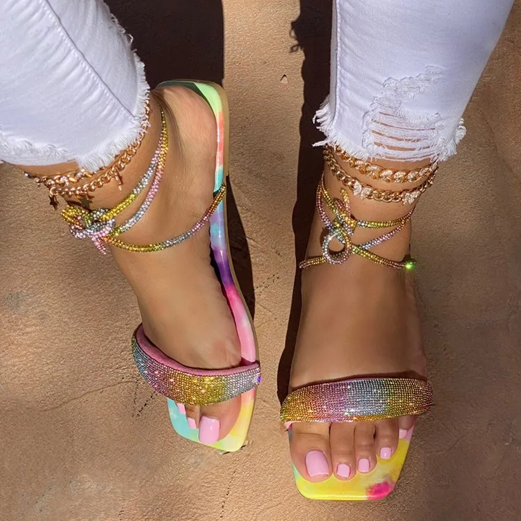 

New 2021 Bling Colorful Diamond Women Bandage Strap Sandals Flat Shoes Summer INS Casual New Beach Shoes Outdoor Travel Sipper, Picture shows