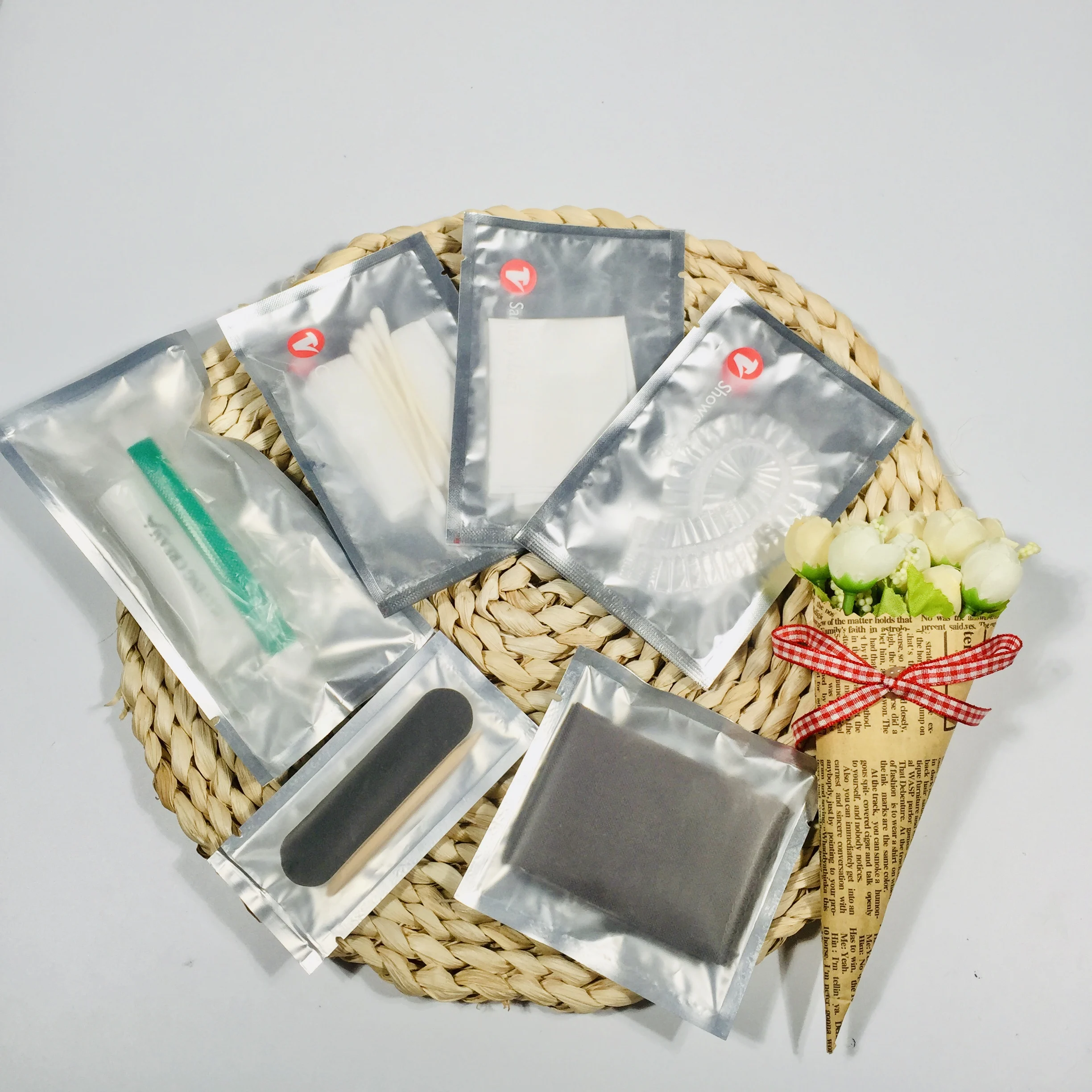 
High Quality Airline Comfort Kit Travel Amenity Personal Care Kit Customized Logo /Luxury Cheap Hotel Amenities 