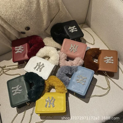 

2021 Hand Bags Hat Fashion And Matching Bag And Hats Yankees Purses And Handbags Set