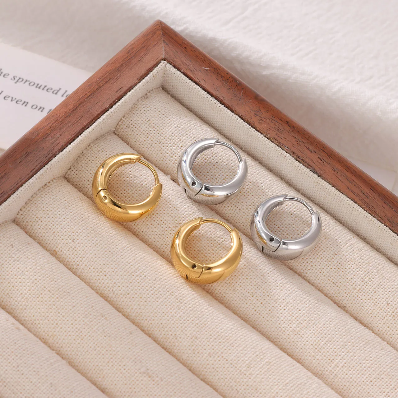 YF3842 Stainless Steel 18k Gold Plated Waterproof Jewelry Minimalist Water Droplet Ear Buckle Thick Circle Women Earrings