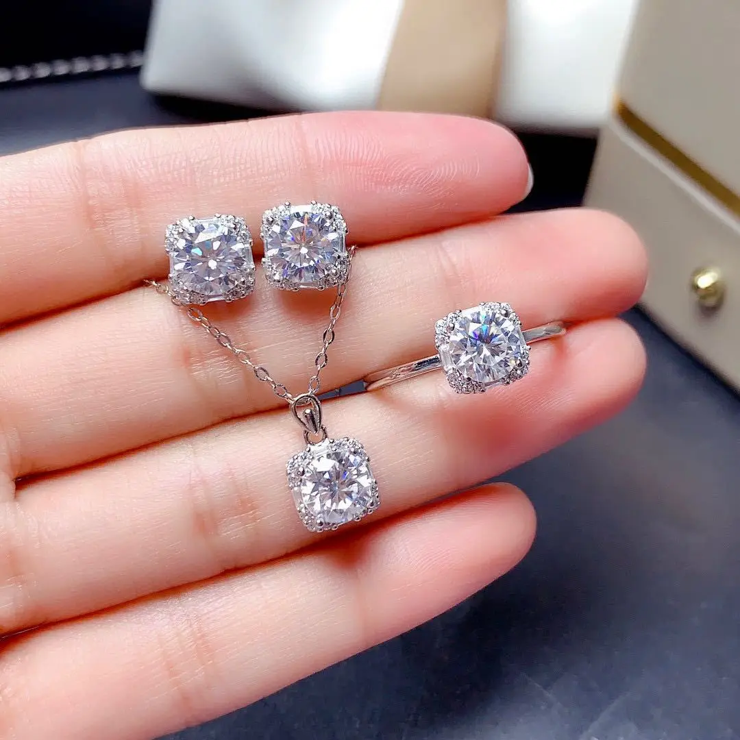 

2021 Hot Sale Fashion 2 Carat Simulation Moissan Diamond Open Ring Female Necklace Diamond Pendant Two-piece Jewelry Set TZ044