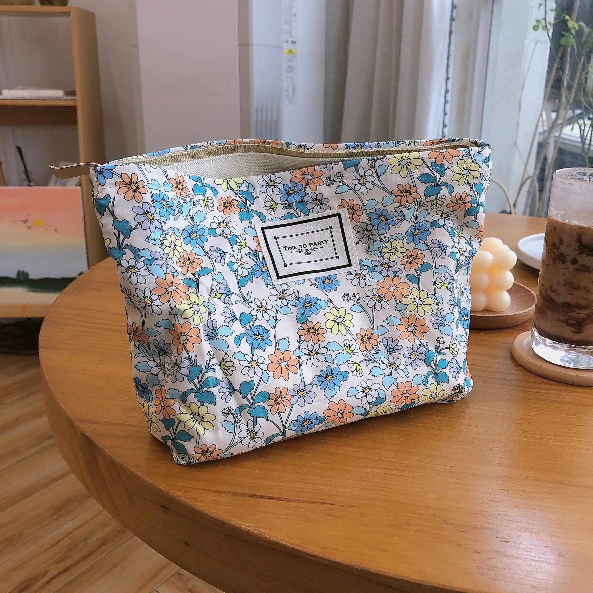 

Retro Floral Cosmetic Bag Cotton Fabric Make Up Organizer Women Necesserie Beauty Storage Case Large Travel Toiletry Washing Bag, Colors