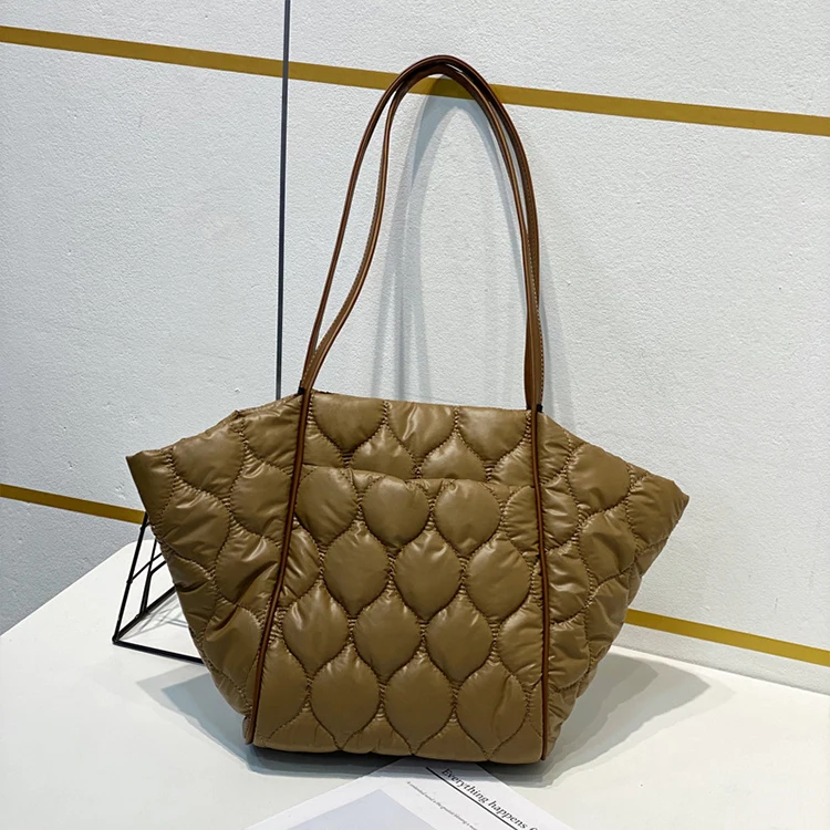 

EG506 Large-capacity autumn and winter retro lightweight handbag fashionable women leather tote shoulder bag