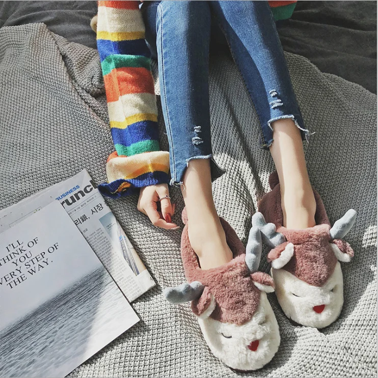 

Christmas cotton slippers lady bag with elk cute cartoon home couple warm cotton shoes winter warm plush cotton mop