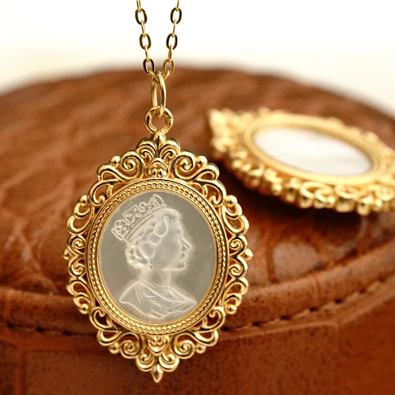 

JINAO Royal British Queen Elizabeth Cameo Head cocktail party Fine gold Jewelry Real 18K 3D Hard Gold Pendants Necklace