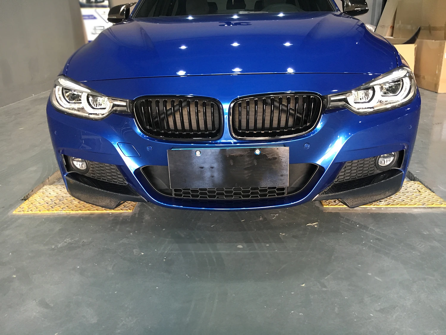 Carbon Fiber F30 Front Splitter Apron For Bmw F30 F31 318i 3i 328i 330i M Sport 13 18 Buy F30 Front Splitter F30 Carbon Front Splitter Front Splitter For Bmw F31 Product On Alibaba Com