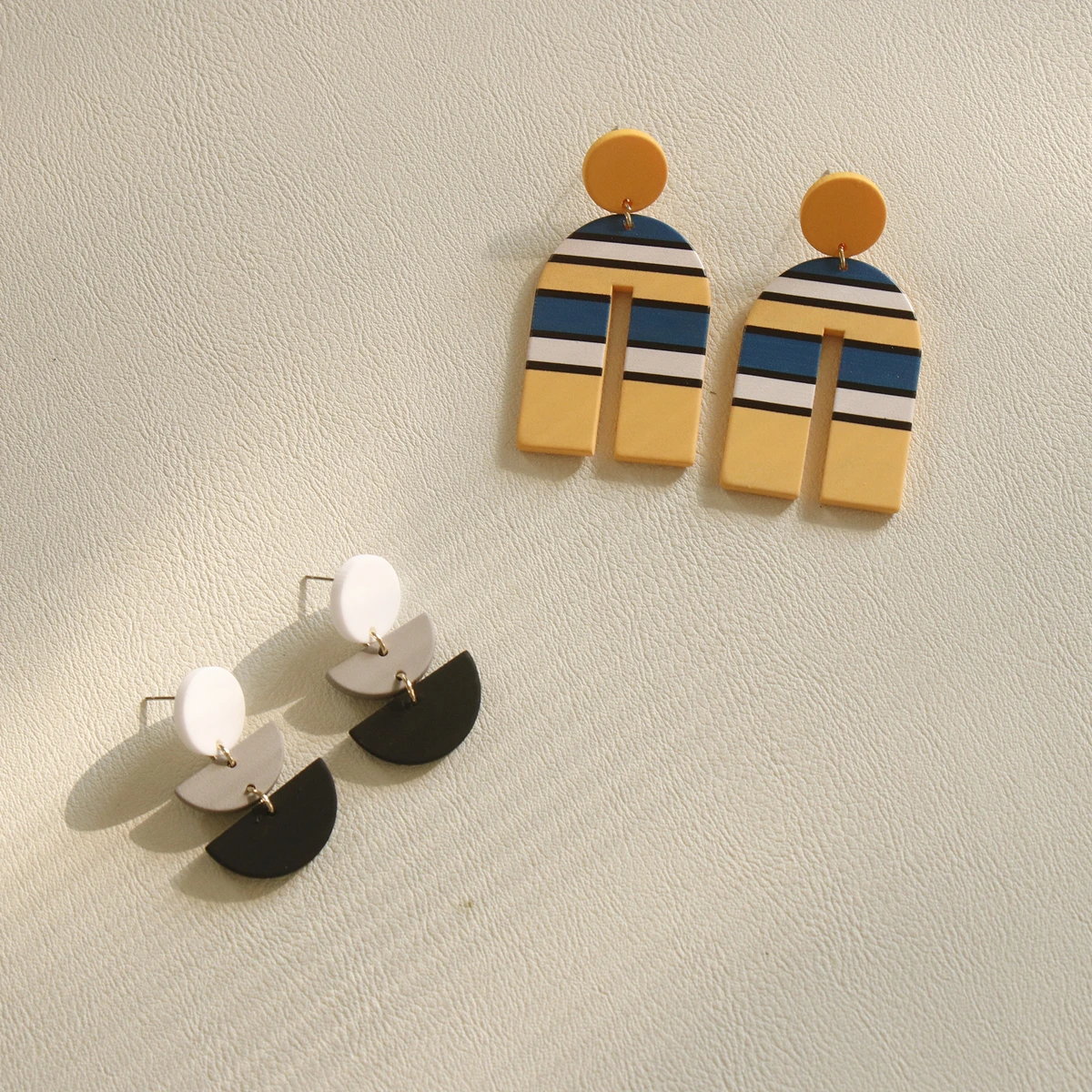 

OUYE women alloy acrylic drop earrings stud wholesale jewelry simple acetate acrylic earrings 2021 acrylic drop earrings, Colorful