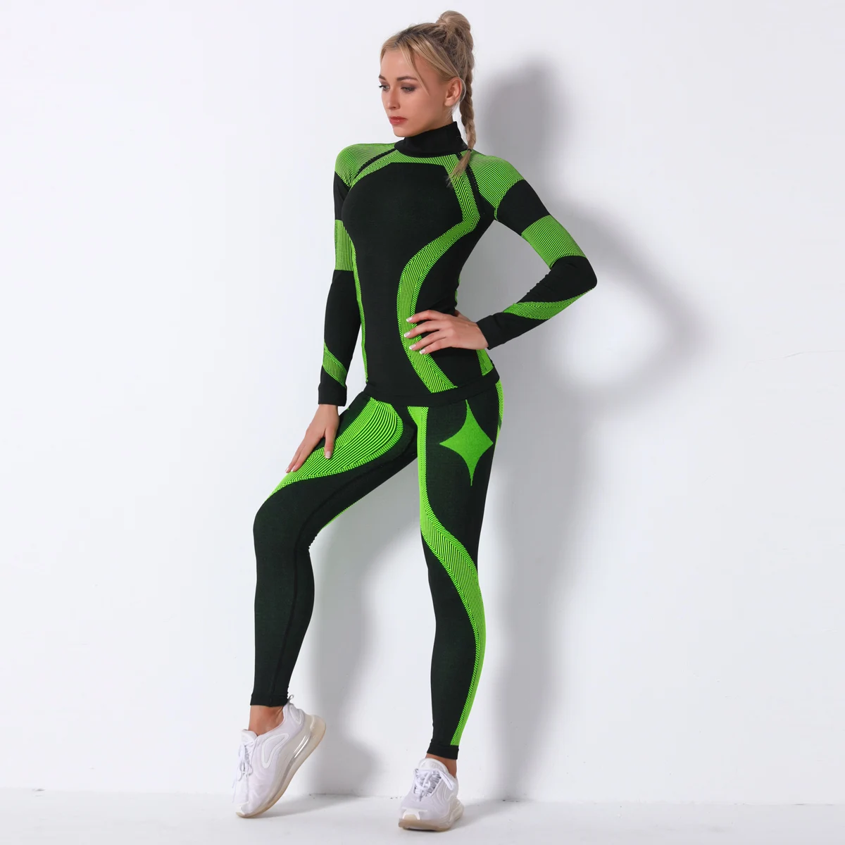 

Wholesale 2021 New Knitted Seamless Stripe Yoga Set Energetic Girl Fitness Sleeveless T Shirt High Quality Yoga Pants Two Piece