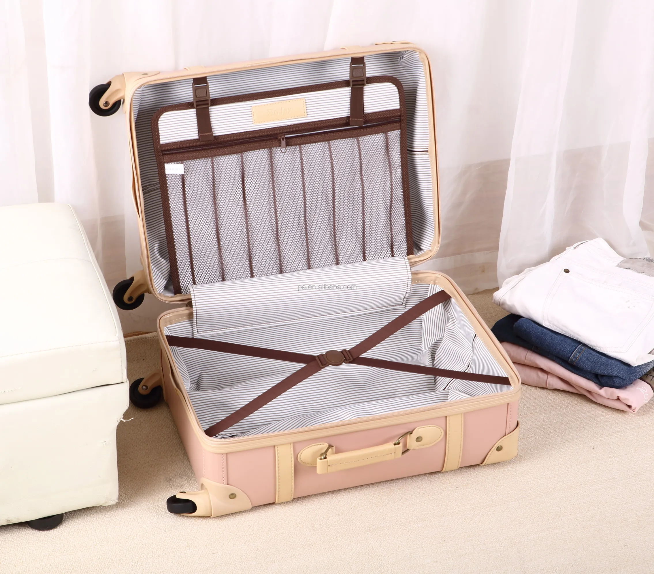 vintage luggage (3).JPG