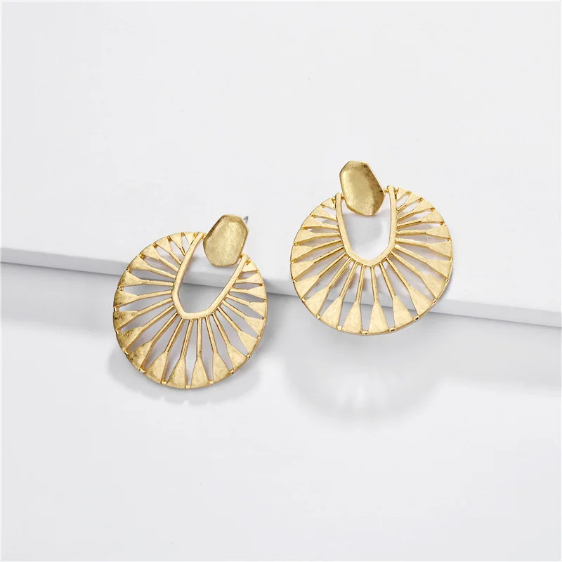 

European and American hot selling earrings alloy hollow fan-shaped female earrings metal alloy simple personality jewelry, Gold/sliver
