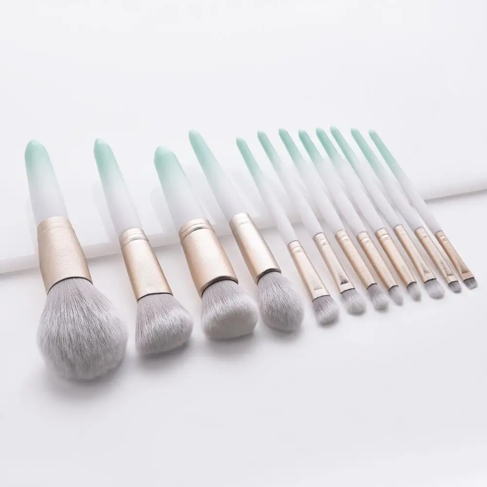 

2021 hot 12pcs high cost effective private label cosmetics makeup brushes high quality make up brushes