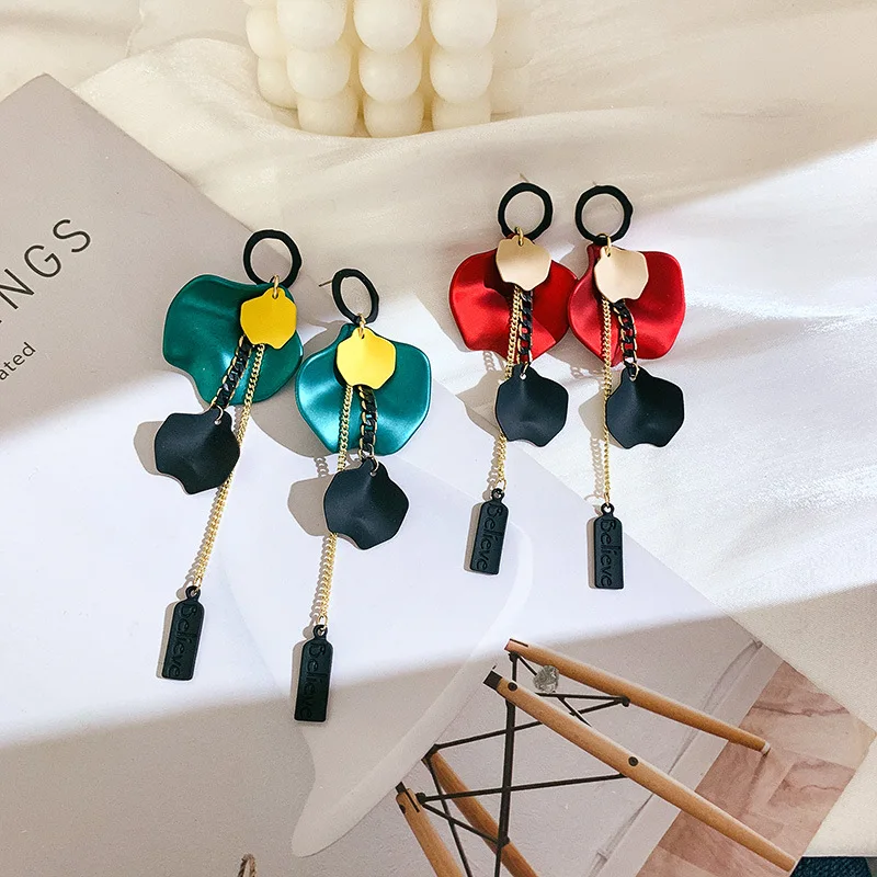 

fashion trendy flower petal 2021 statement earrings