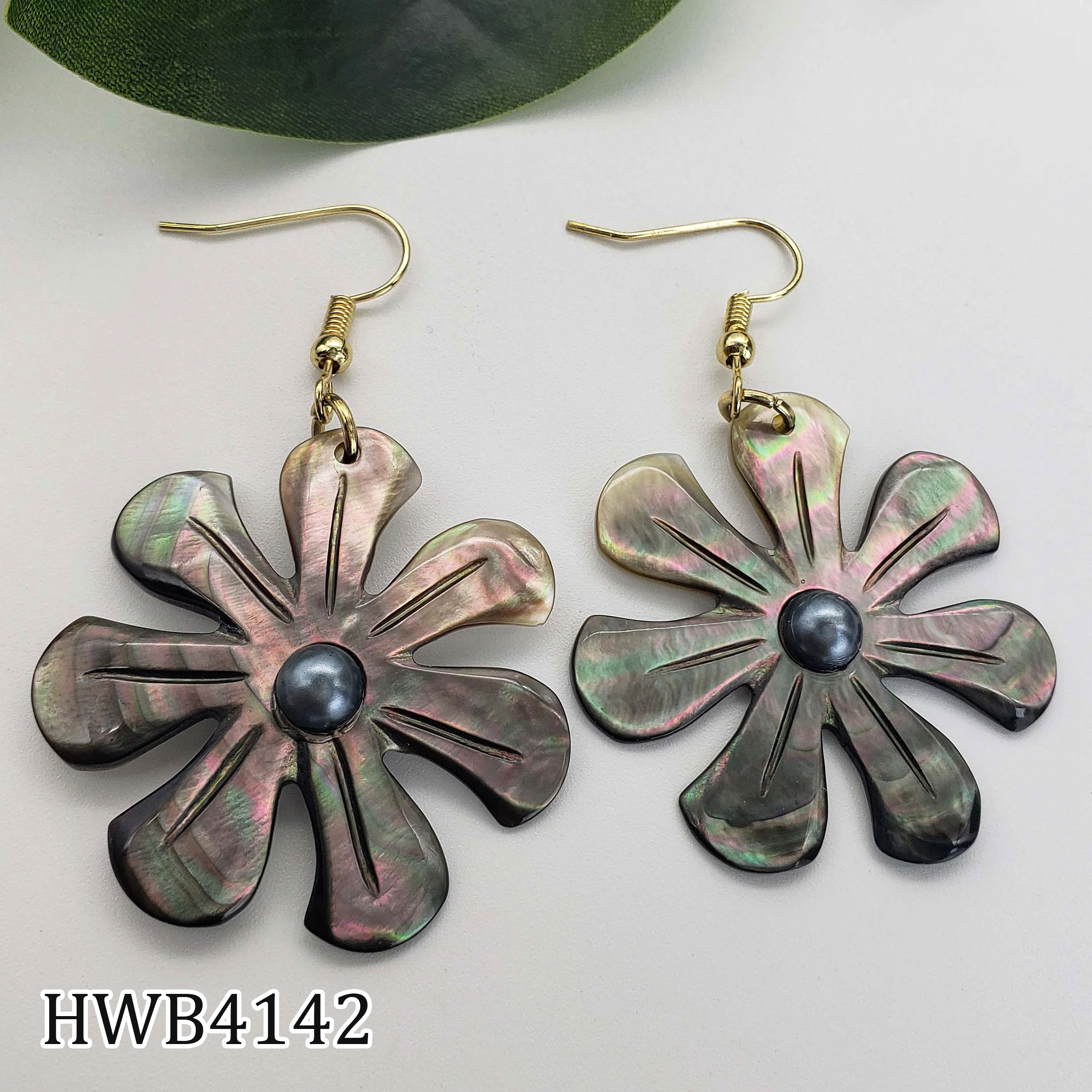 

2022 New Design Natural Abalone Shell Earring Hawaiian Style Flower Drop Earrings