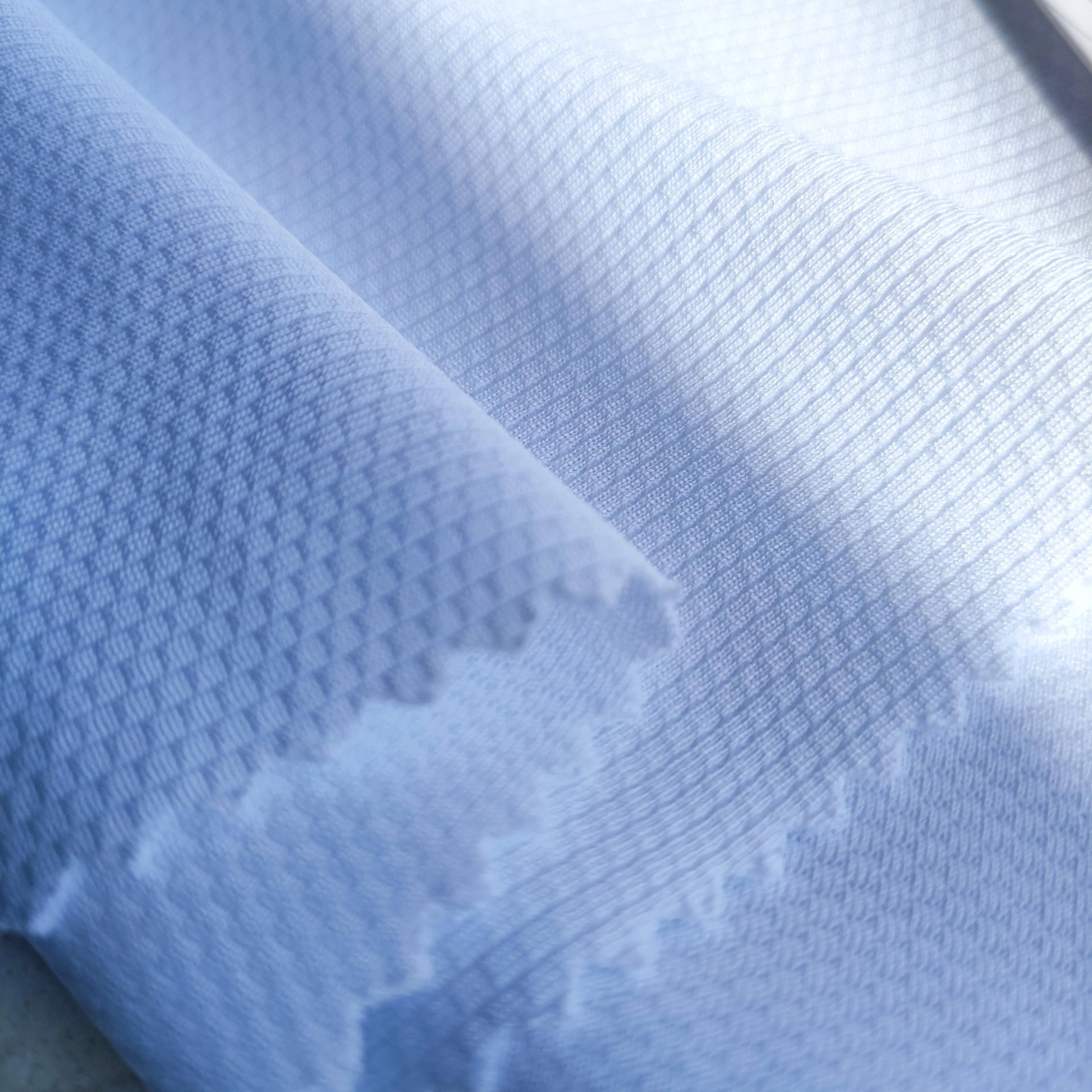 100 Polyester Knit Breathable Wicking  Round Mesh Fabric for Sportswear Garment