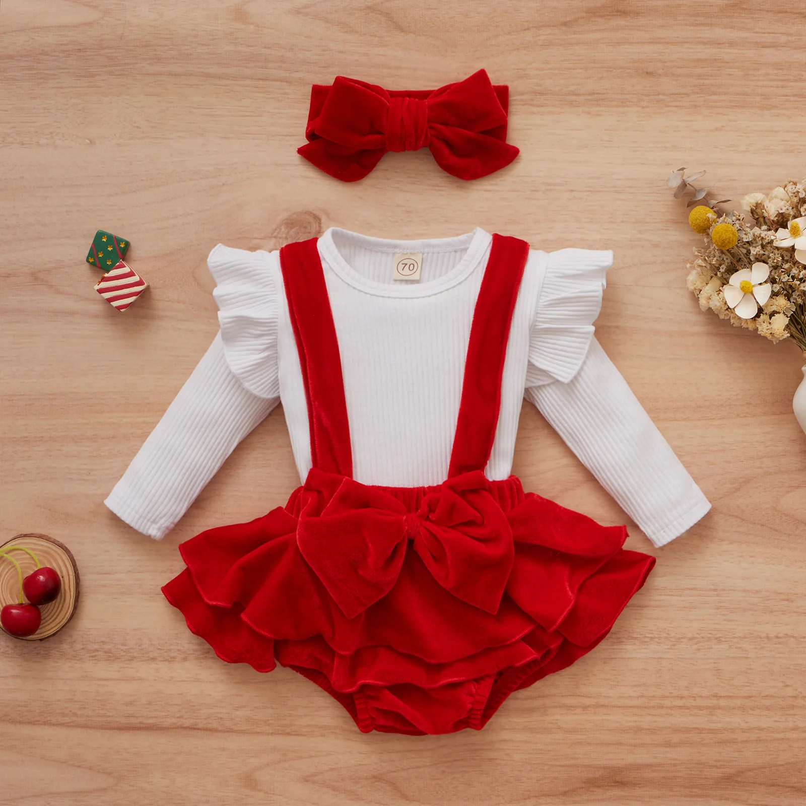 

New baby girls 3 pcs clothing set long sleeve ruffles solid rib shirt + velvet overalls skirt + headband Christmas outfits, Picture shows