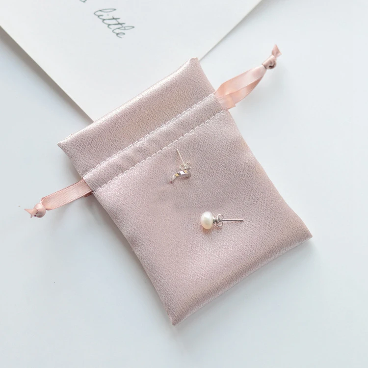 

Spot smooth satin small pink jewelry bag drawstring jewellery pouch jewelry custom logo