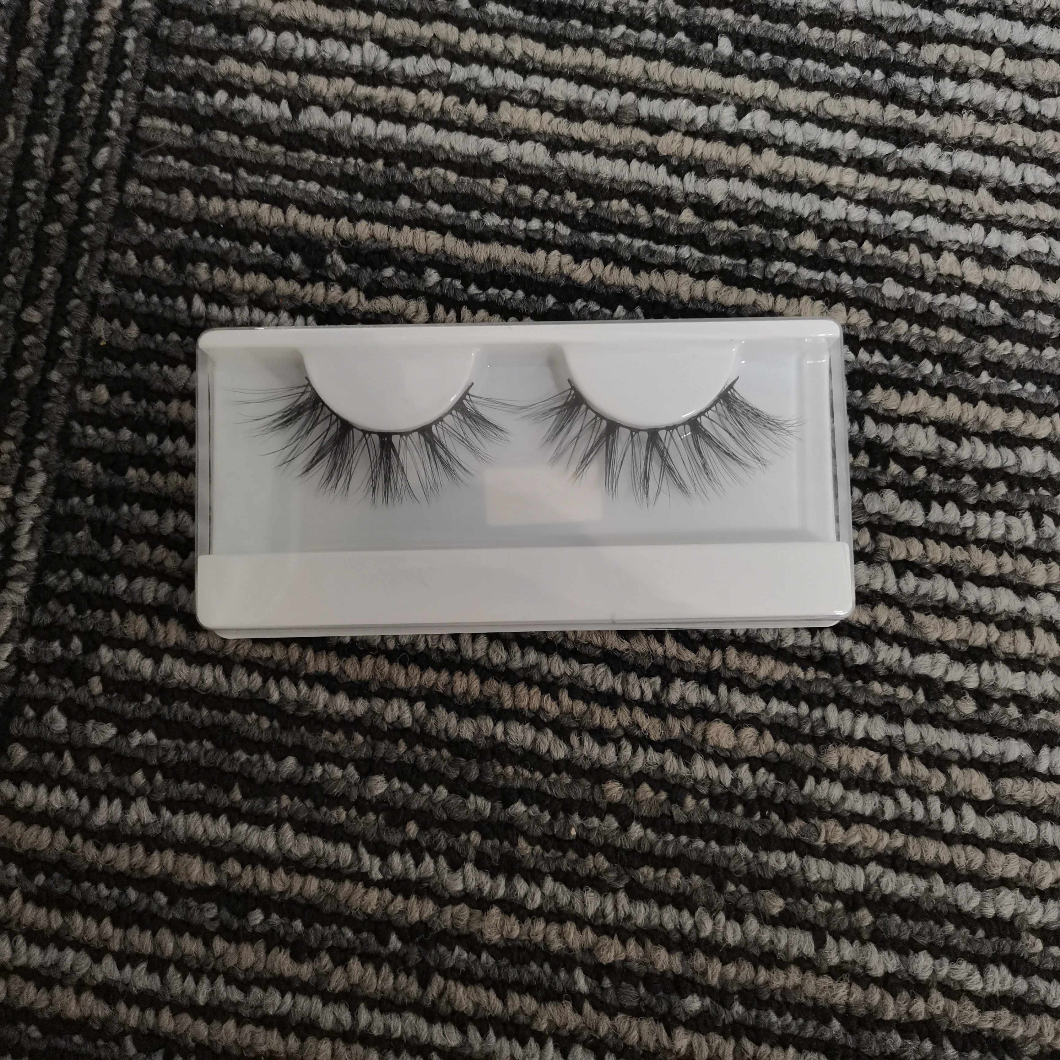 

2021 new trend wholesale hot sale handmade individual 3d private lable 25mm silk eyelash with magnetic lash boxes