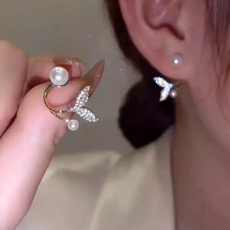 

Fashion Delicate Crystal Fishtail Design Stud Earrings For Women jewelry