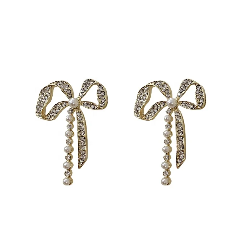 

High Standard Newest Design Fashion Resin Pearl Earrings Trend 2021