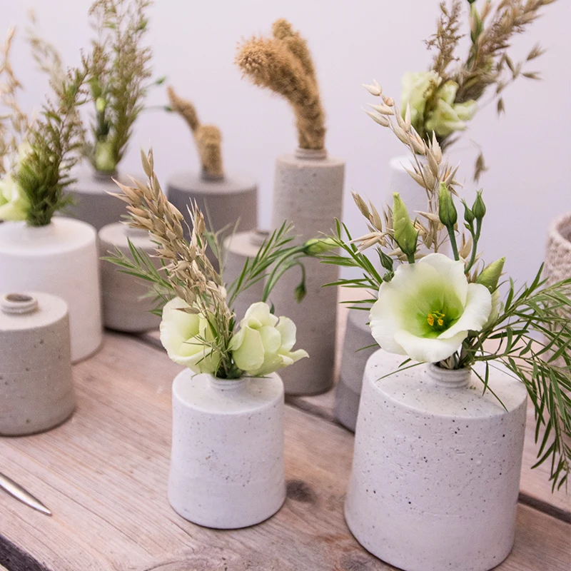 Home decor antique style cheap tall  concrete bud flower vases for living room.jpg