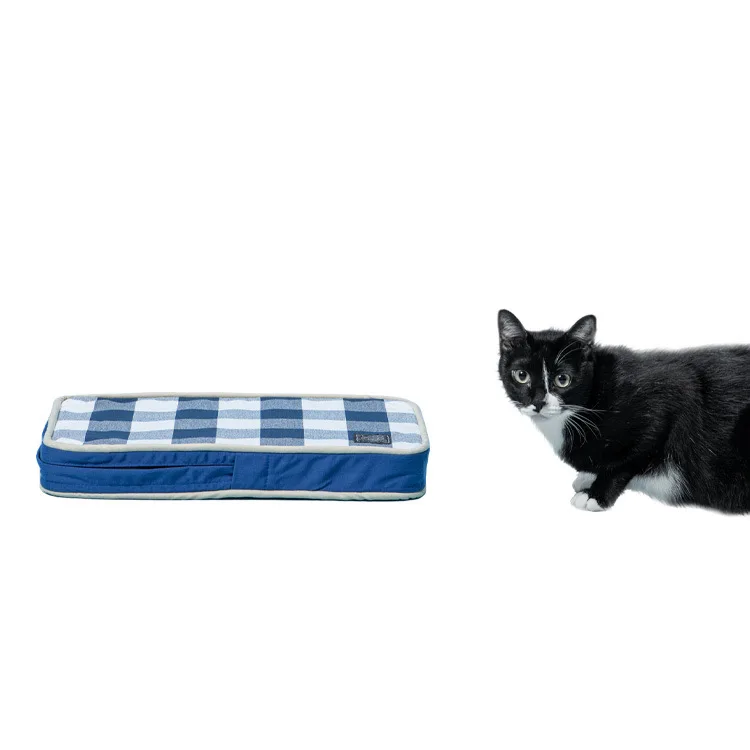 

small pet bed mat, Blue, red, green, brown