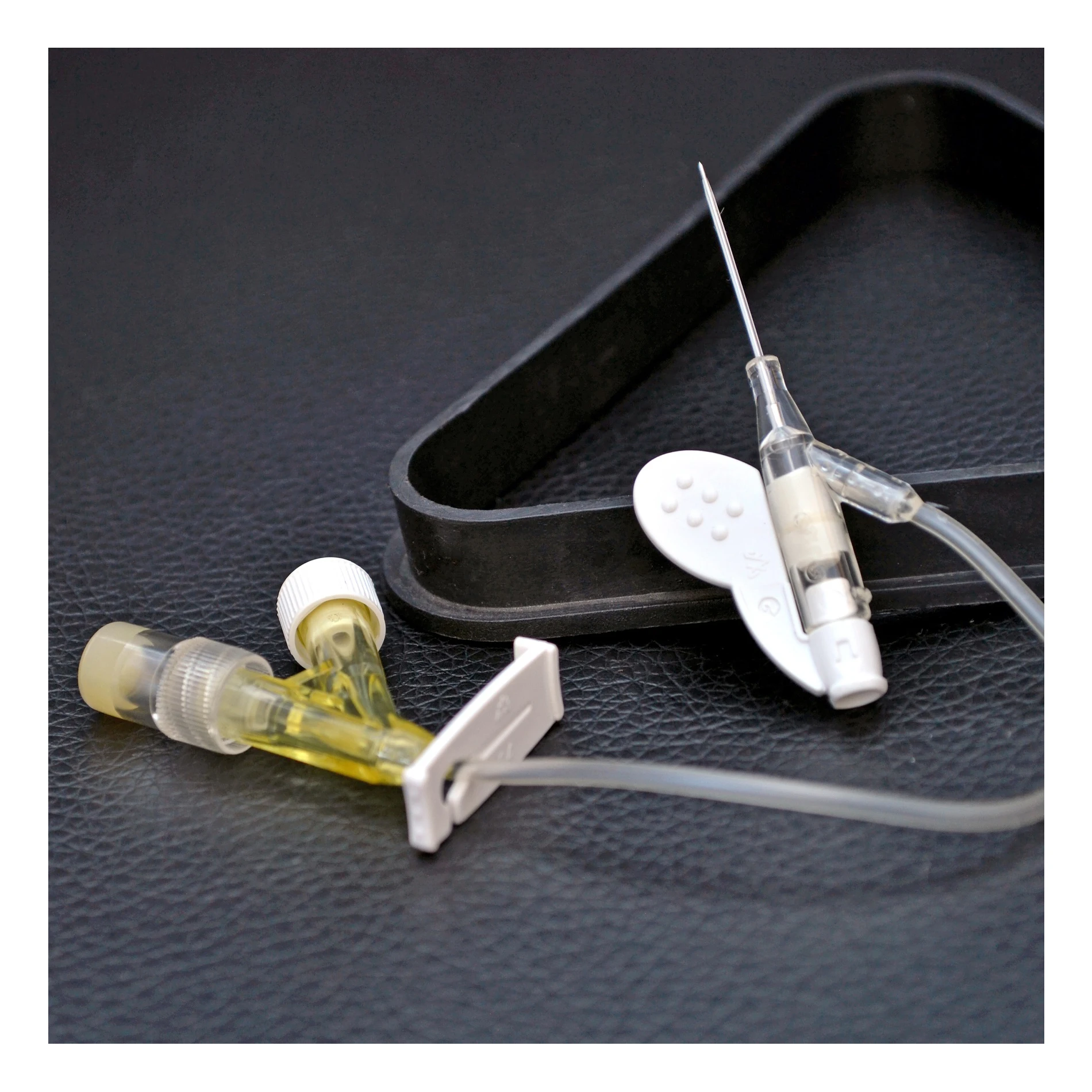 
Factory Wholesale Disinfected Sterilized Y-type Intravenous Indwelling Needle For Hospital 