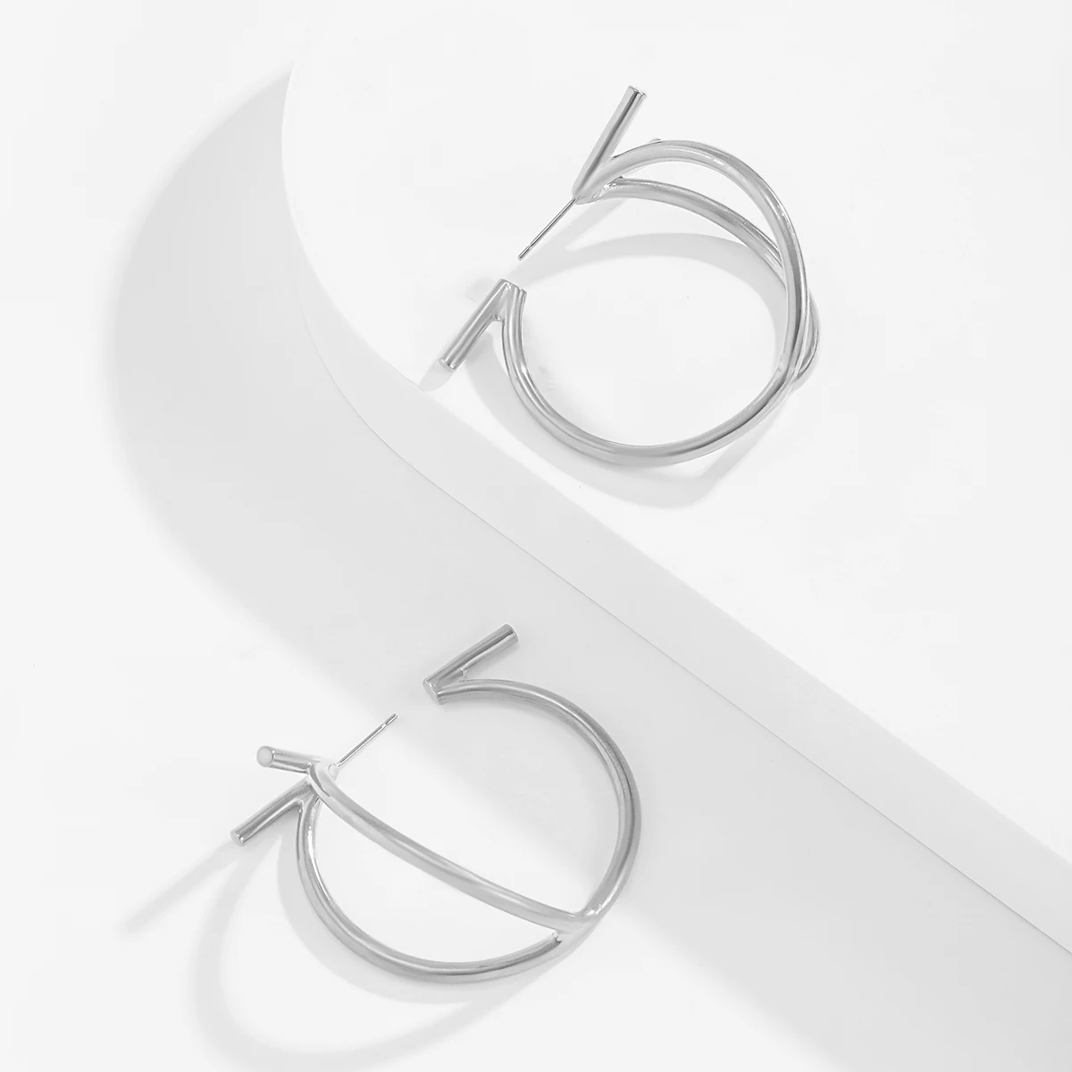 

SHIXIN Trendy Twist Geometric Ring Women's Large Earrings Simple Line Interweave Twist Charm Female Gift