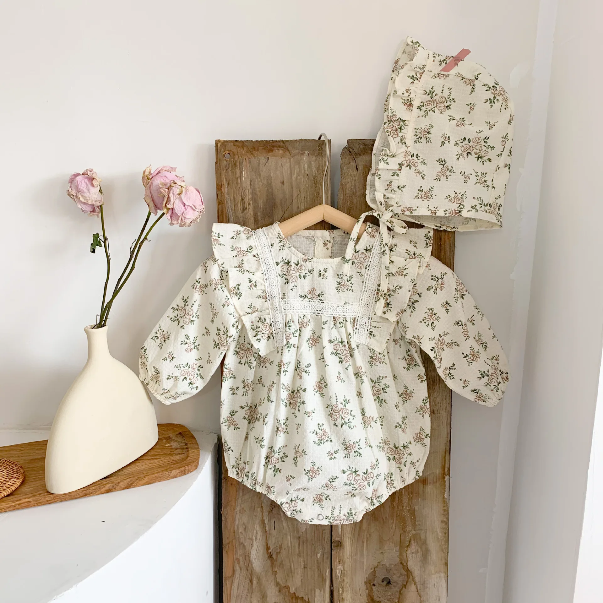 

Ins 2021 autumn baju baby, Cotton lace edge Floral print romper baby girls bodysuit, baby romper set with free hat