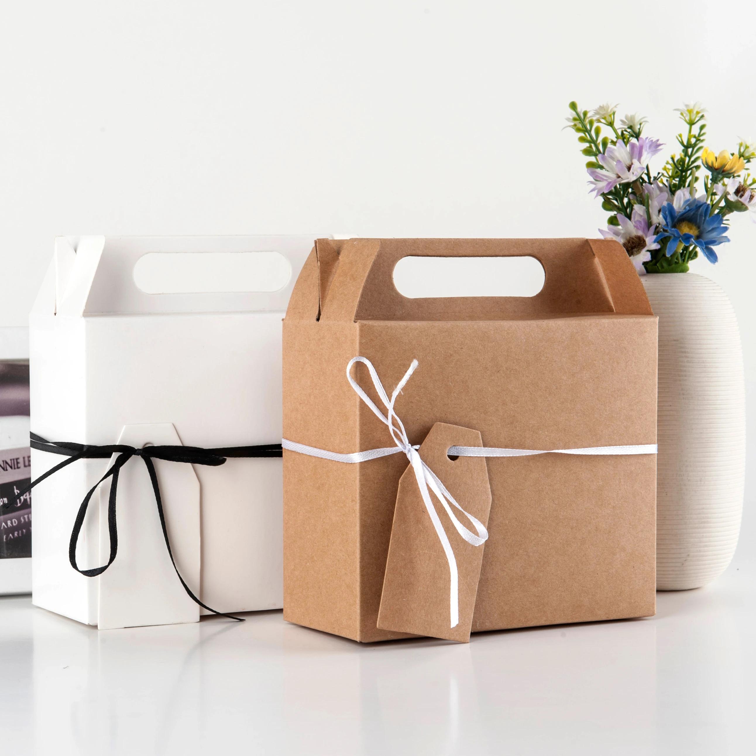 

white brown custom make kraft paper tea / food packaging box goodie bag