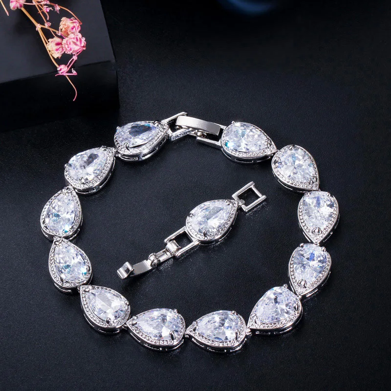 

5 Colors Bangle Jewelry Cubic Zirconia Tear Drop CZ Stone Women Luxury Tennis Bracelet for Bridal Wedding Costume Accessories