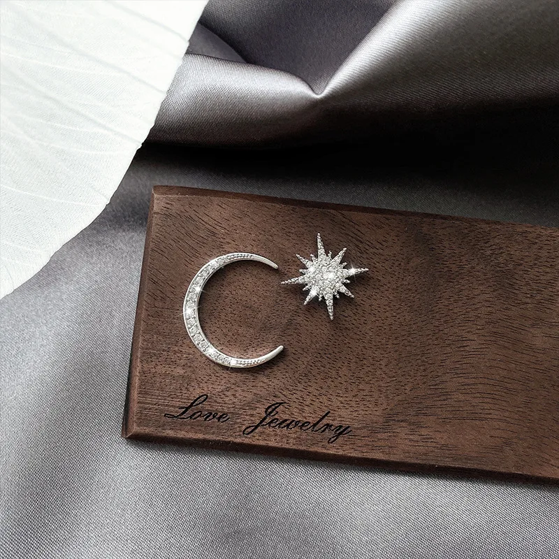 

fashion trendy crystal star rose gold moon earring