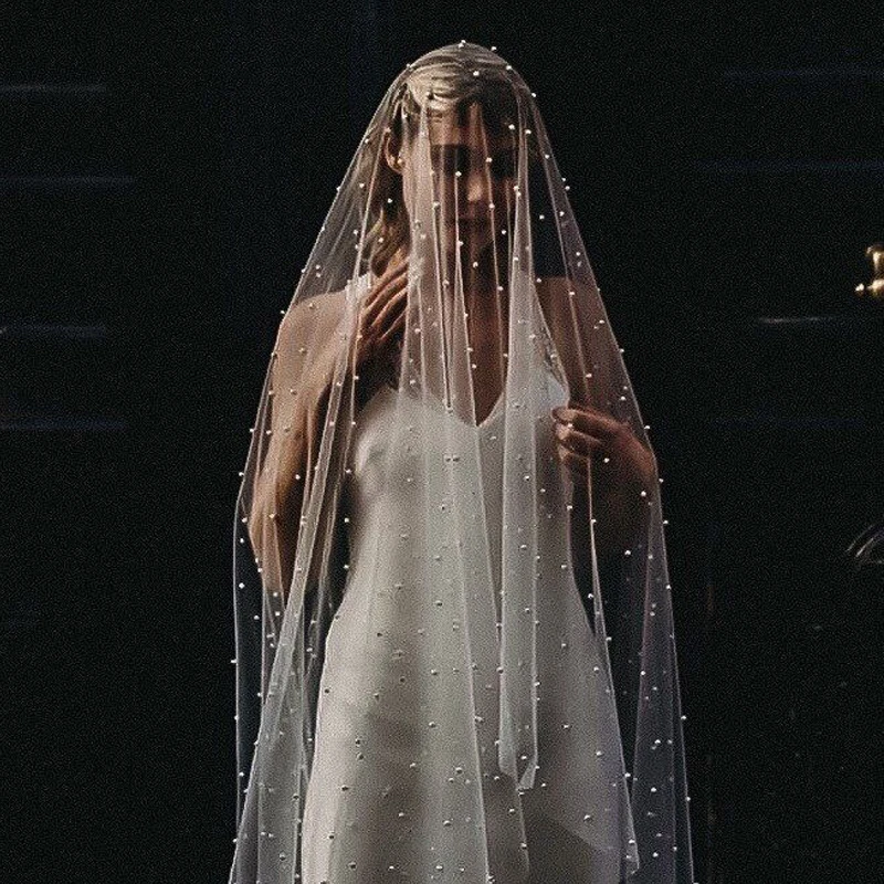 

Wedding dress Pearly Long Veil Bridal Veil with Pearls, Ivory and white