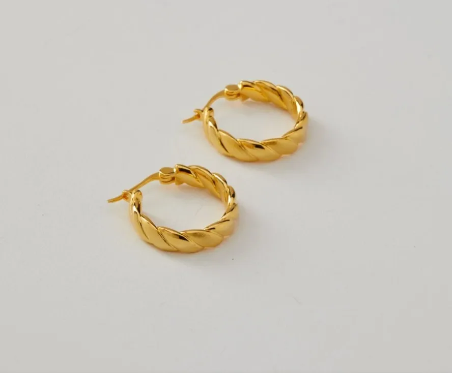 

Wholesale Vintage Jewelry Tarnish Free Women Earrings Korean Earrings Gold Chunky Twist Hoop Earrings, Gold,rose gold,black and silver