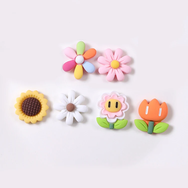 

yiwu wintop cute white flower sunflower resin cabochons phone case hair accessories for decoration