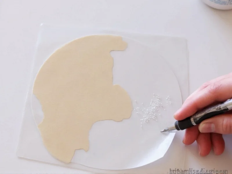 Applying DIY sticker without air bubbles