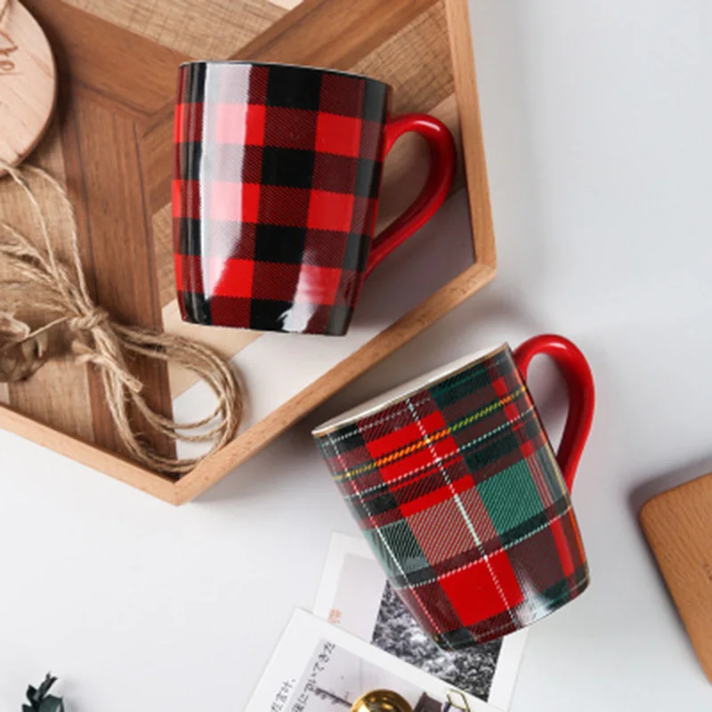 

Hot Selling Christmas Gift ceramic coffee Mug With Lid, As picture