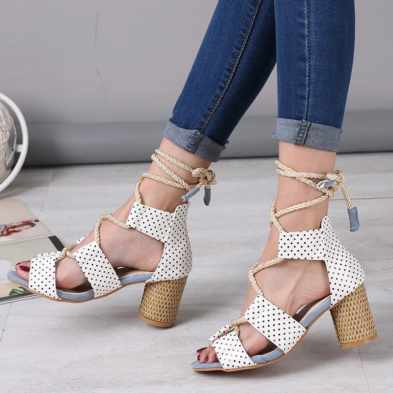 

Factory Hot Sale Black Little Dot White Upper Fashion Sandals 2020 Summer Women Heel Sandals Custom Slides Sandals With Logo, Customized color