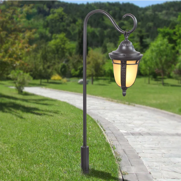 Wholesale outdoor waterproof aluminum Antique Lamp Post for garden lawn Pathway
