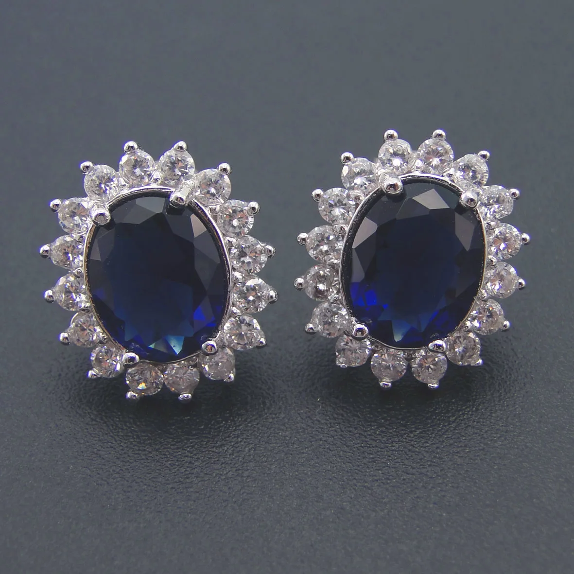 

Hot Women Jewelry 925 Sterling Silver Oval Shaped Tanzanite CZ Simple Women Stud Earrings