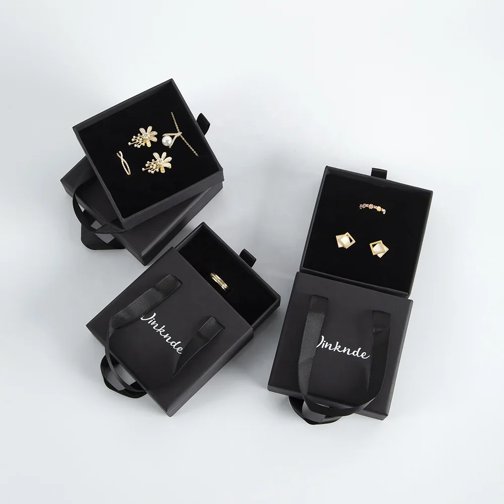 10x10x3.5cm Black Luxury Cardboard Jewelry Gift Box with Ribbon Handle Sliding Paper Packaging for Necklaces Other Pieces