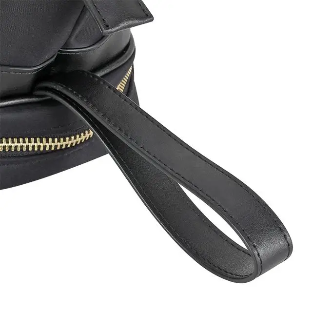 toiletry bag (2).jpg