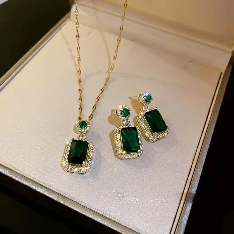

Luxury Rectangle Emerald Cut Green Gemstone Diamond 18k Gold Plated Necklace Earrings Ring Set Jewelry Set