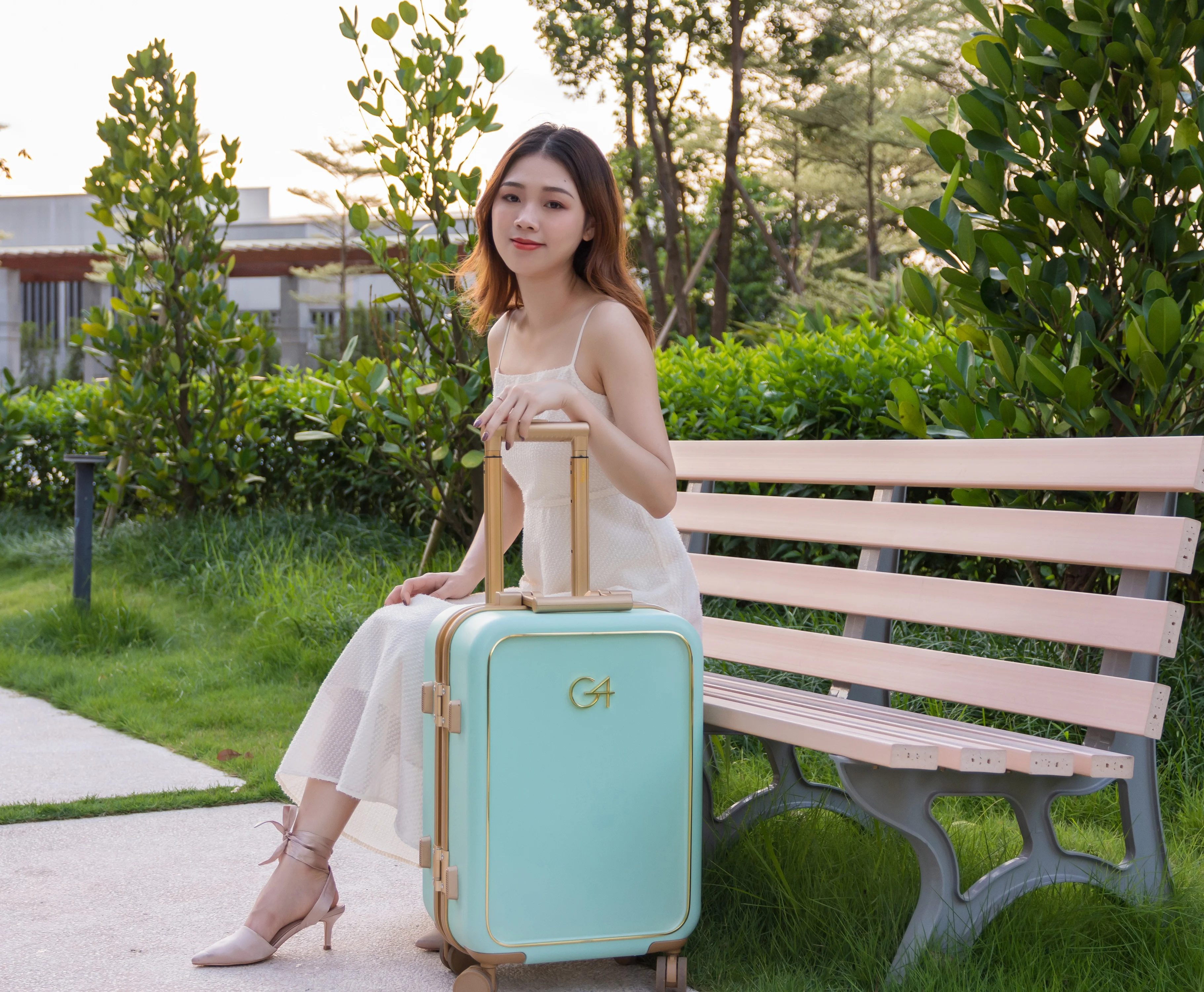 

Fashion Custom Abs Hard Travel Suitcase With Weight And Usb Carry-On Smart Luggage